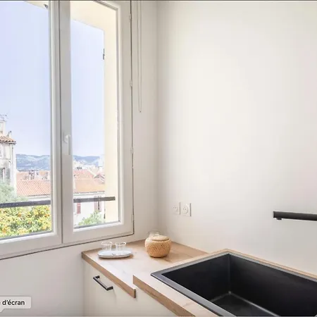 Vivez Experience Mediterraneenne Dans Cet Confortable Lejlighed *